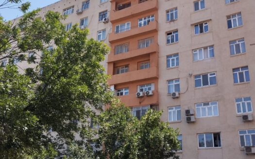 Satılır 5 otaqlı köhnə tikili 110 m², Xalqlar Dostluğu m.