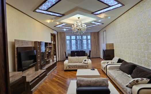 Satılır 4 otaqlı yeni tikili 200 m², Elmlər Akademiyası m.