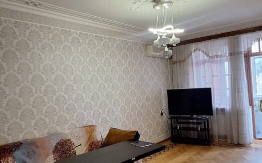 Satılır 4 otaqlı köhnə tikili 110 m², Həzi Aslanov m.