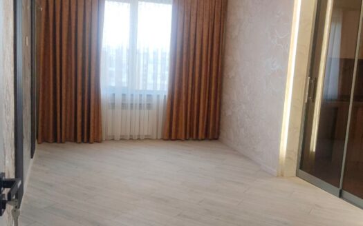 Satılır 3 otaqlı köhnə tikili 65 m², Həzi Aslanov m.