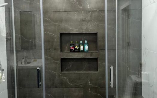 / Satılır 2 otaqlı yeni tikili 96 m², Köhnə Günəşli q.