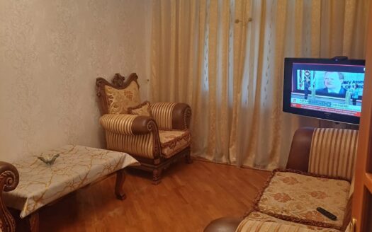 / Satılır 5 otaqlı köhnə tikili 106 m², Əhmədli q.