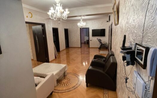 / Satılır 3 otaqlı yeni tikili 130 m², Həzi Aslanov m.