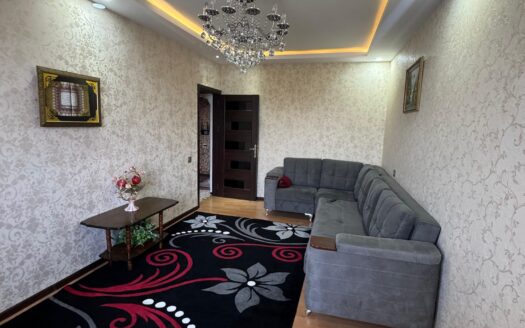 Satılır 3 otaqlı köhnə tikili 80 m², Bakıxanov q.