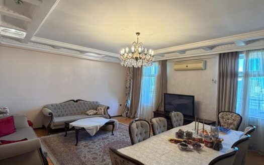 Satılır 4 otaqlı yeni tikili 160 m², İnşaatçılar m.