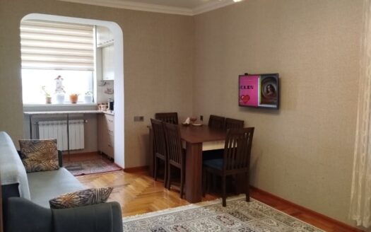 Satılır 2 otaqlı köhnə tikili 40 m², Bakıxanov q.
