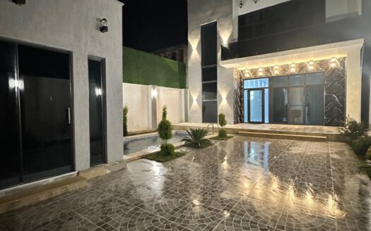 Satılır 4 otaqlı həyət evi/bağ evi 250 m², Şüvəlan q.