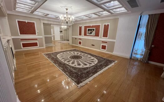 Karat MTK Mərtəbə: 9/23 4 otaq 240 kv.m