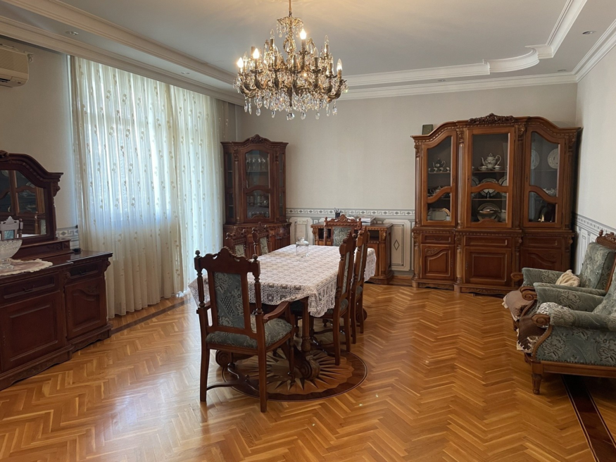 Satılır 6 otaqlı yeni tikili 288 m², Şah İsmayıl Xətai m.